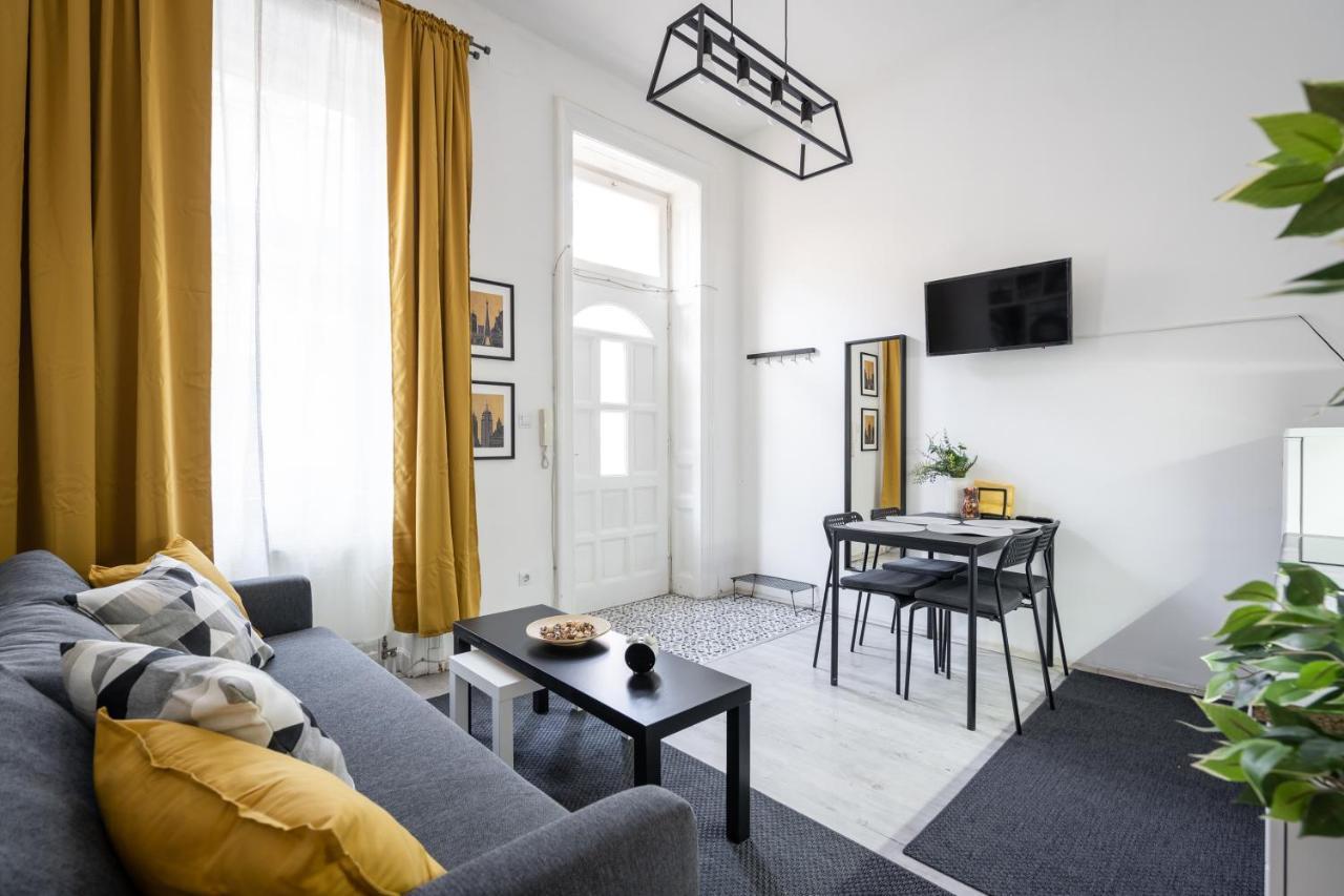 Apartment Bpr White Peony - 2 Bdr Central *